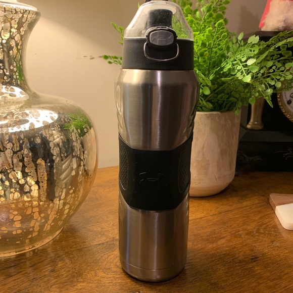 under armour flip top water bottle